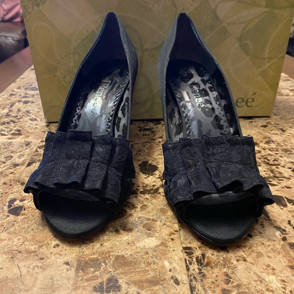 JRenee black open toe pump size 11